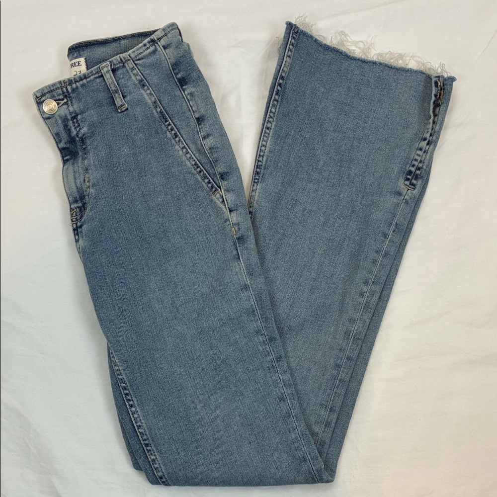 We the Free Level Up Slit Women’s 27 High-Rise Jeans Boot Cut Light Wash Raw Hem